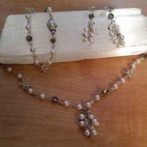 Handmade Swarovski Elements and Pearls Jewelry Set - Necklace, Earrings Bracelet